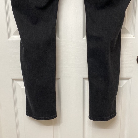 𝅺Old Navy Women’s Pop Icon Skinny Mid Rise Black Jeans Size 16 - Picture 9 of 11